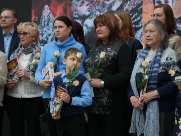 http://upforme.ru/uploads/0000/d0/8c/1588/t737392.jpg