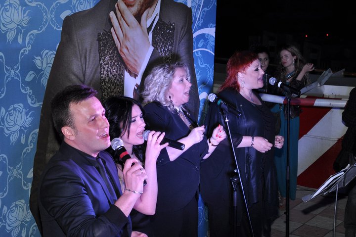 http://upforme.ru/uploads/0001/f5/94/469567-3-f.jpg