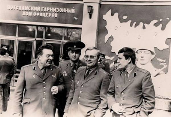 http://upforme.ru/uploads/0009/6c/04/1429/t78461.jpg
