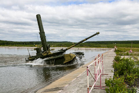 http://upforme.ru/uploads/000a/e3/16/994/t978802.jpg