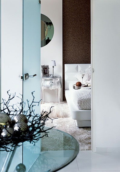 http://upforme.ru/uploads/000e/40/6e/81-5-f.jpg