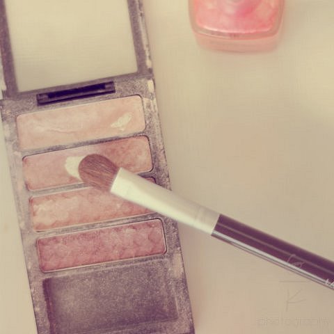 http://upforme.ru/uploads/000e/71/b2/1671-2-f.jpg