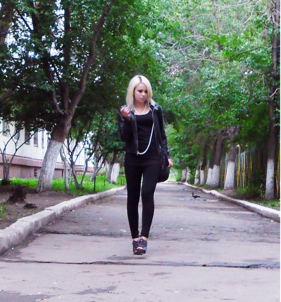 http://upforme.ru/uploads/000e/f6/a9/328-3-f.jpg
