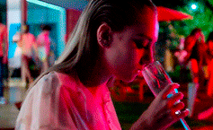 http://upforme.ru/uploads/000f/09/e2/2/113768.gif