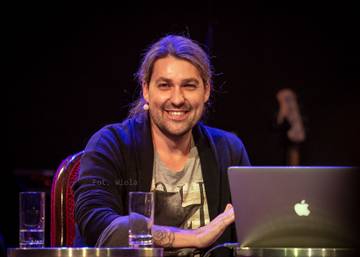 http://upforme.ru/uploads/000f/9c/c7/2/t18128.jpg