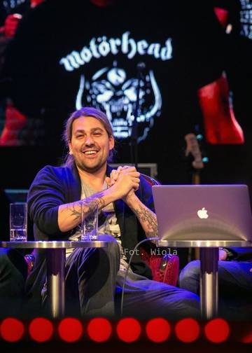 http://upforme.ru/uploads/000f/9c/c7/2/t98705.jpg