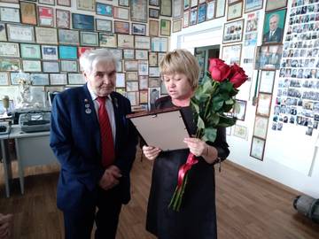 http://upforme.ru/uploads/000f/9e/50/197/t890024.jpg