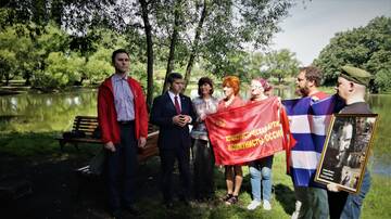 http://upforme.ru/uploads/0011/90/c9/13/t510330.jpg