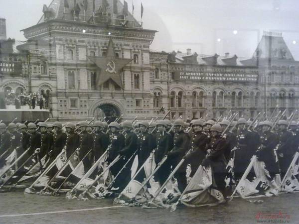 http://upforme.ru/uploads/0011/f5/51/21/t518401.jpg
