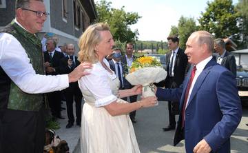 http://upforme.ru/uploads/0012/15/01/659/t63456.jpg