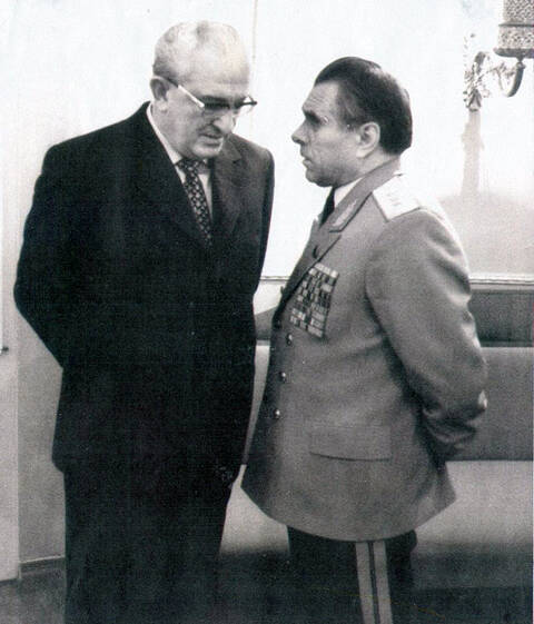http://upforme.ru/uploads/0012/57/91/395/t196994.jpg