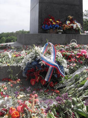http://upforme.ru/uploads/0014/1d/02/5/t393377.jpg