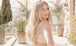 http://upforme.ru/uploads/0015/3c/f4/194/126889.gif