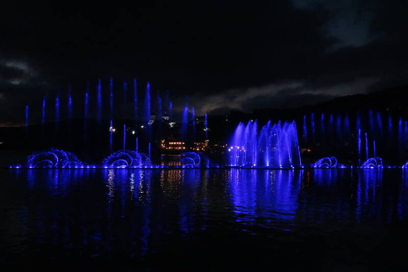 http://upforme.ru/uploads/0017/d2/91/11/779772.jpg