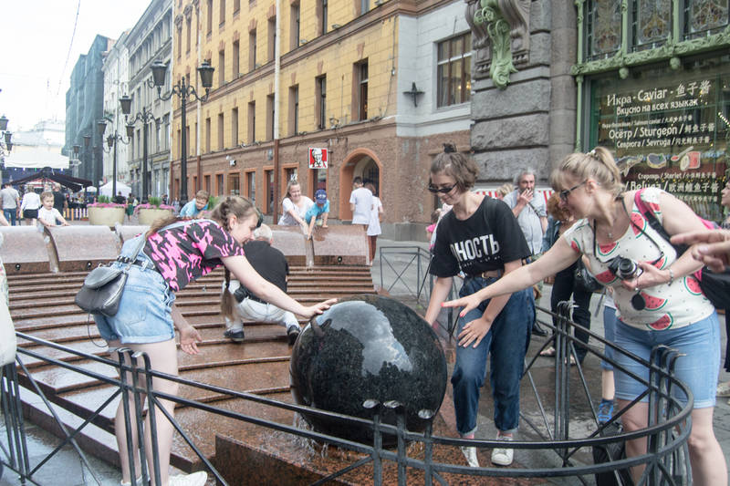 http://upforme.ru/uploads/0017/d2/91/65/34166.jpg