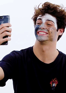 http://upforme.ru/uploads/0018/2c/77/484/923330.gif