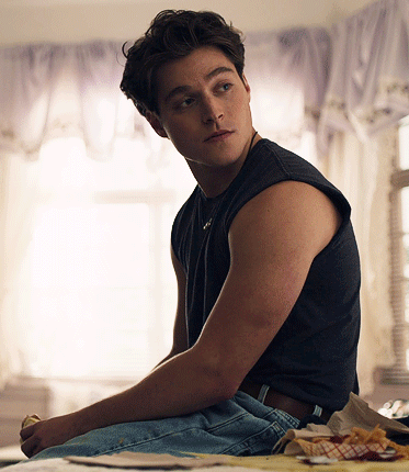 http://upforme.ru/uploads/0018/2c/77/530/781553.gif