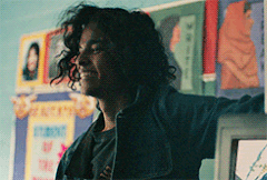 http://upforme.ru/uploads/0019/47/79/483/t786415.gif