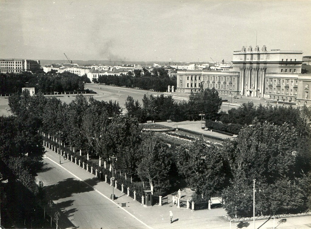 http://upforme.ru/uploads/0019/d5/11/8/353396.jpg