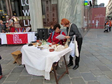 http://upforme.ru/uploads/001a/00/cb/232/t88159.jpg