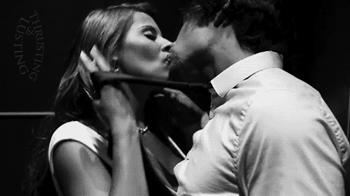 http://upforme.ru/uploads/001a/80/7b/18/14972.gif