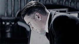 http://upforme.ru/uploads/001a/ac/b5/27/85396.gif
