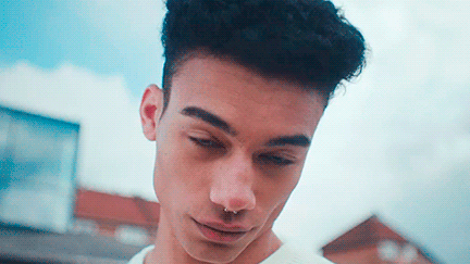 http://upforme.ru/uploads/001a/be/9d/68/586158.gif