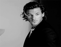http://upforme.ru/uploads/001a/c3/31/3/333913.gif