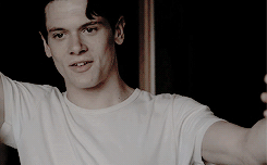 http://upforme.ru/uploads/001a/ce/02/2/558429.gif