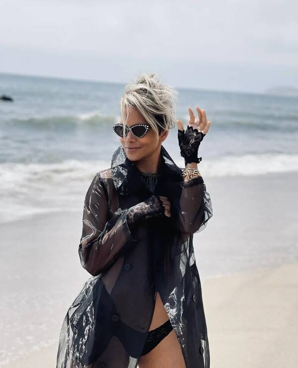 http://upforme.ru/uploads/001a/e3/bd/40/t218381.jpg