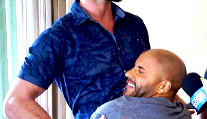 http://upforme.ru/uploads/001a/e6/71/4/978483.gif