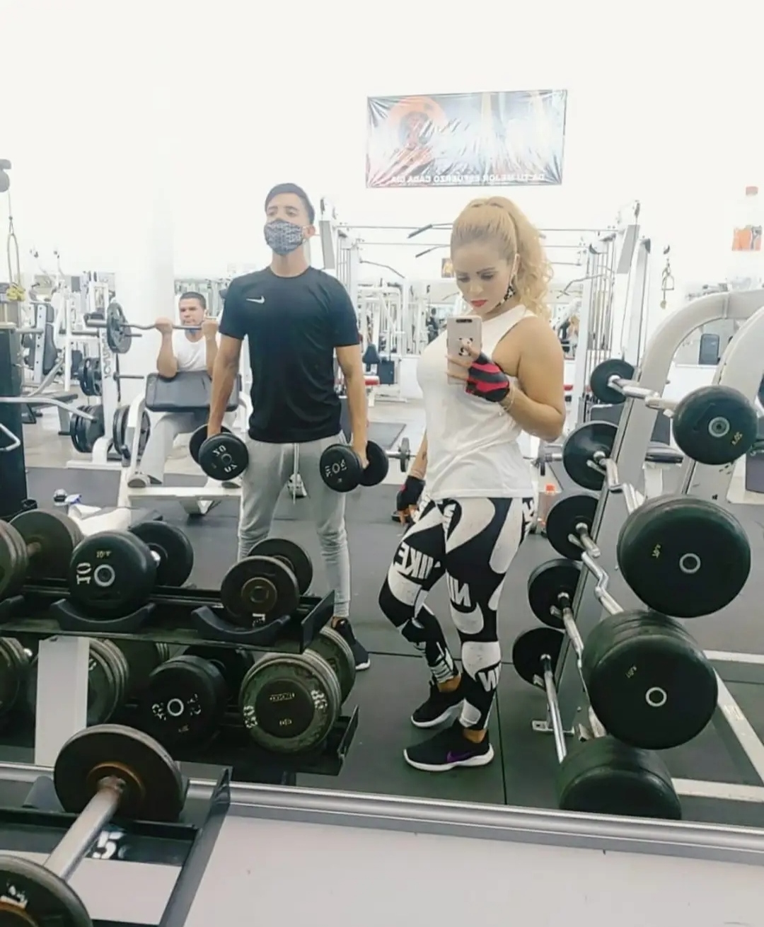 http://upforme.ru/uploads/001a/ee/93/142/950217.jpg