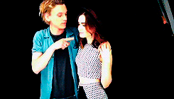http://upforme.ru/uploads/001a/fe/db/21/t575636.gif
