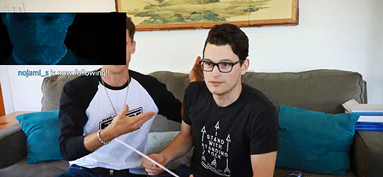 http://upforme.ru/uploads/001b/10/11/10/175856.gif