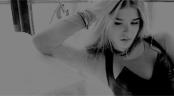 http://upforme.ru/uploads/001b/28/15/117/394656.gif