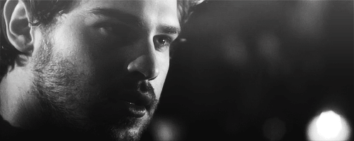 http://upforme.ru/uploads/001b/5c/82/520/879151.gif