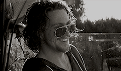 http://upforme.ru/uploads/001b/da/cb/203/483523.gif
