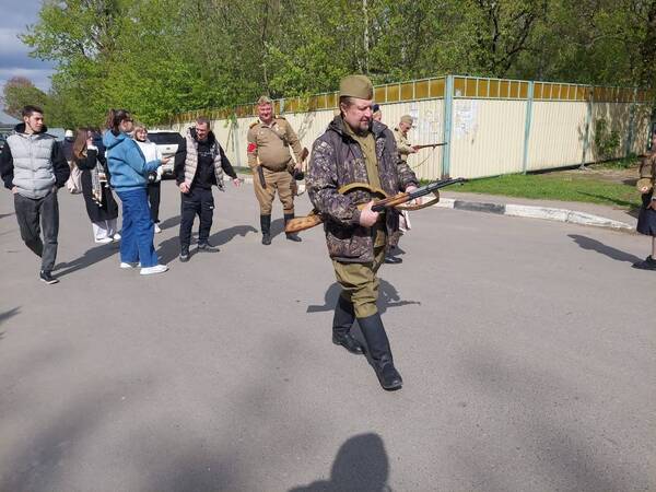 https://upforme.ru/uploads/0000/02/ae/14/t935617.jpg