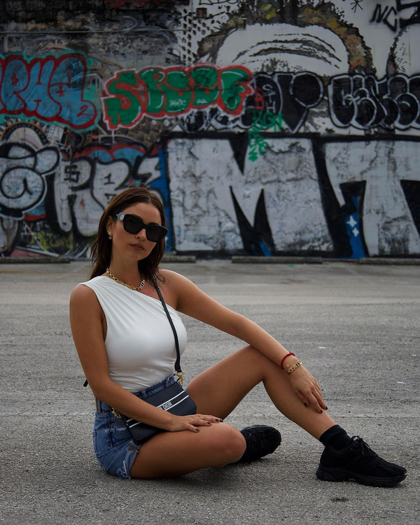 https://upforme.ru/uploads/0000/0c/05/11912/t355688.png