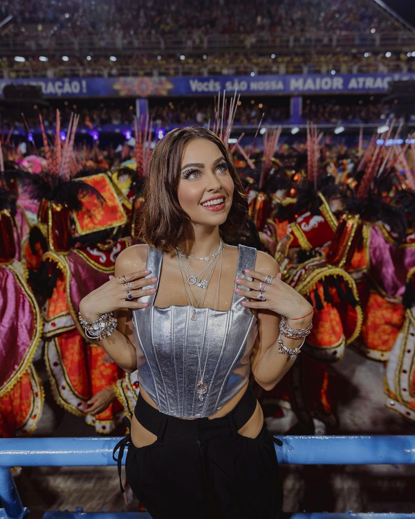 https://upforme.ru/uploads/0000/0c/05/11912/t822422.png