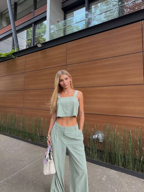 https://upforme.ru/uploads/0000/0c/05/7651/t791035.jpg