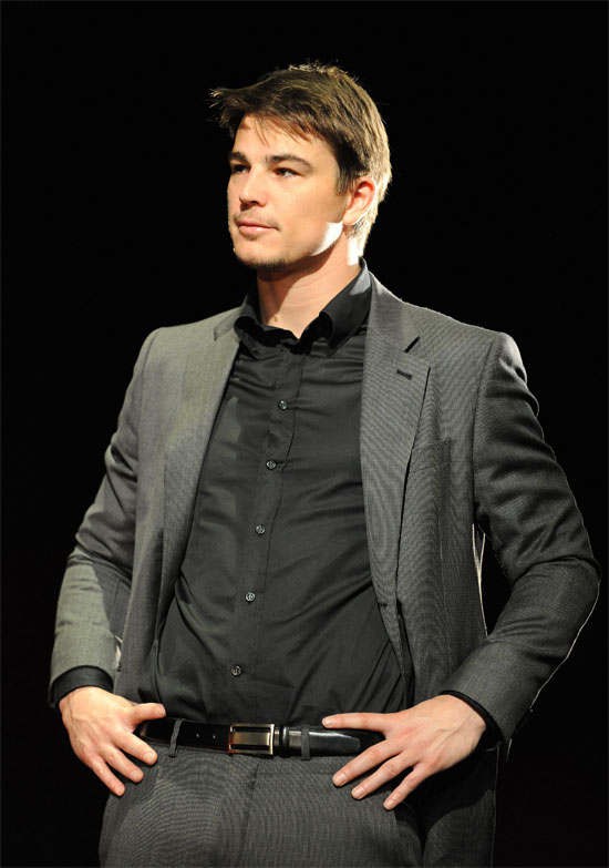 https://upforme.ru/uploads/0000/0e/cb/129/t954687.jpg