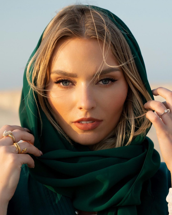 https://upforme.ru/uploads/0000/14/18/20205/t307161.png