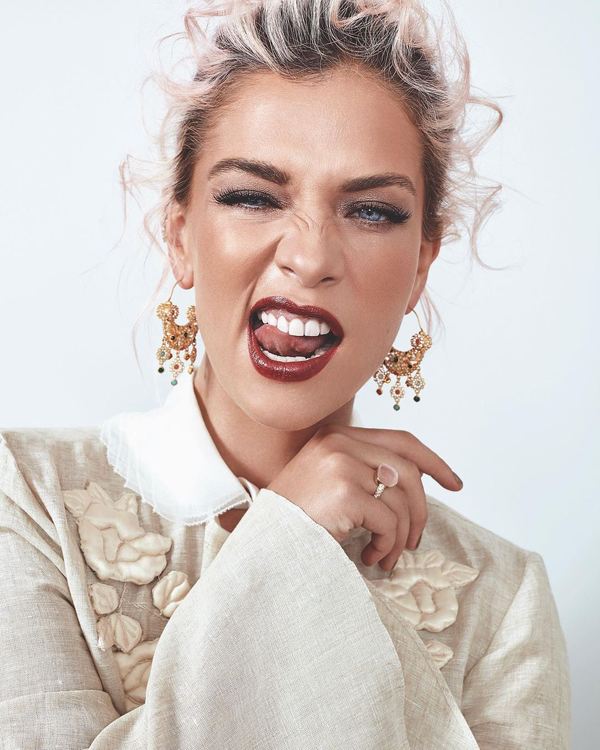 https://upforme.ru/uploads/0000/14/18/20205/t835173.png
