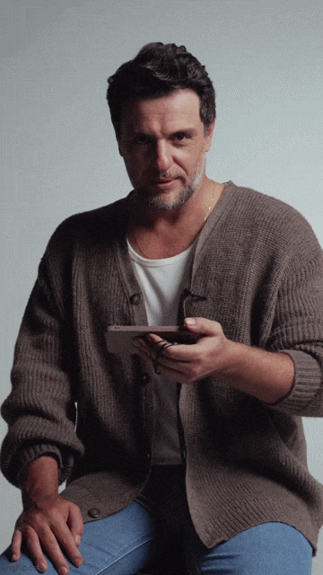 https://upforme.ru/uploads/0000/14/18/5146/889624.gif