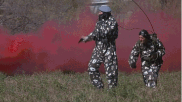 https://upforme.ru/uploads/0000/38/bf/7/t640336.gif