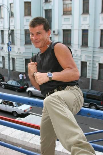 https://upforme.ru/uploads/0001/15/60/1072/t173407.jpg