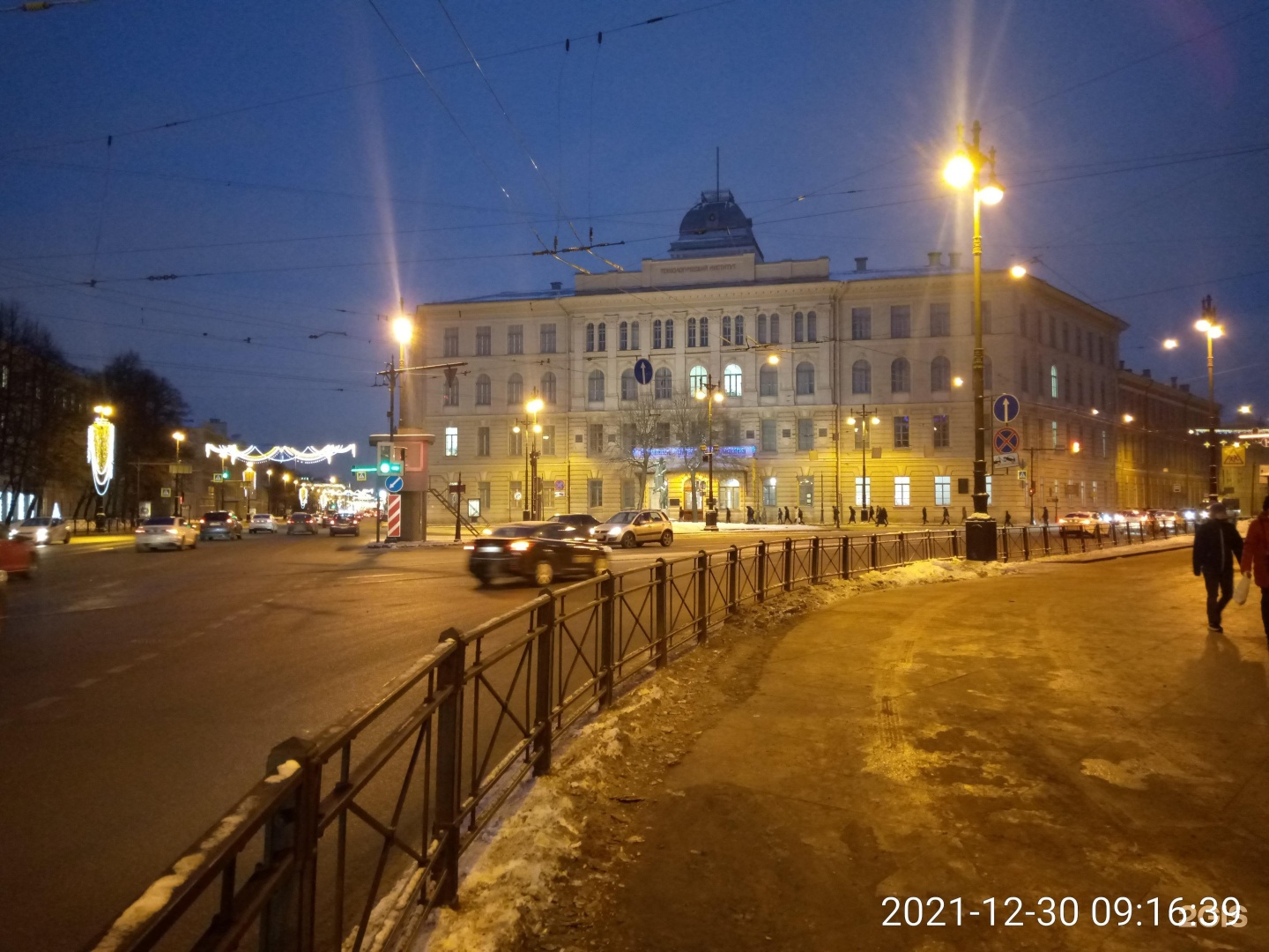 https://upforme.ru/uploads/0001/96/2e/2/19696.jpg