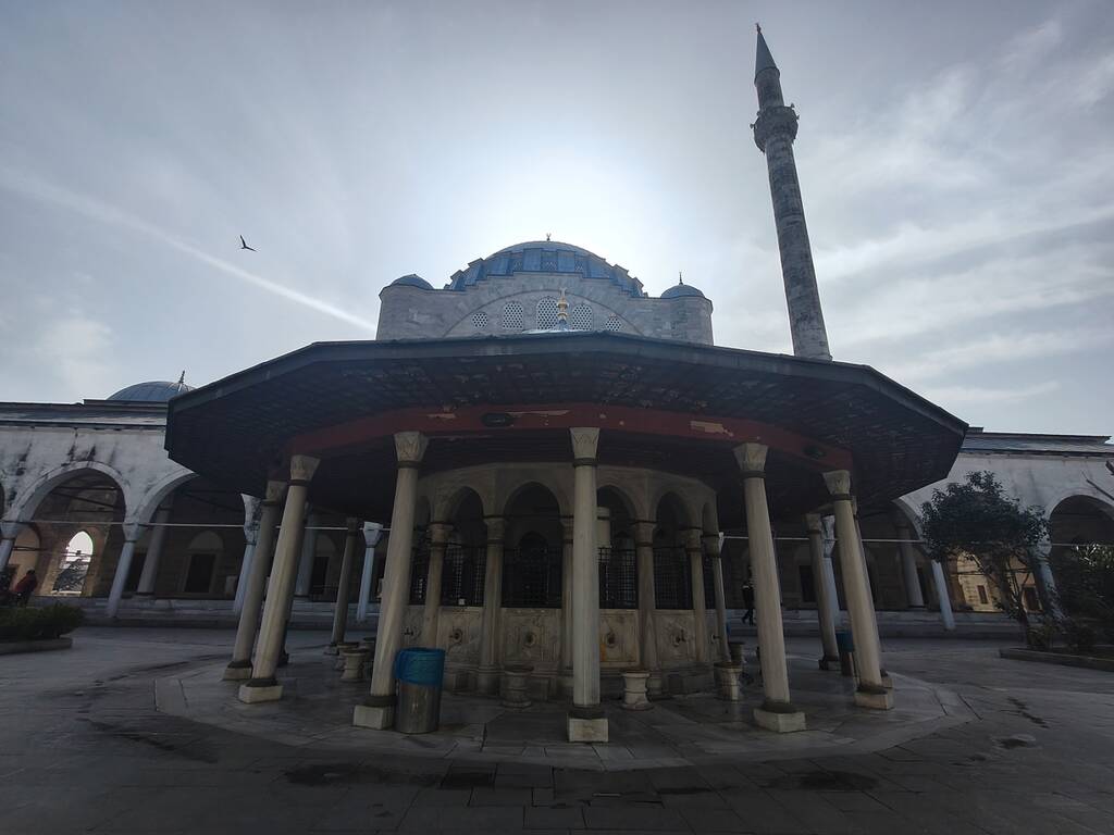 https://upforme.ru/uploads/0001/d0/60/1511/662057.jpg