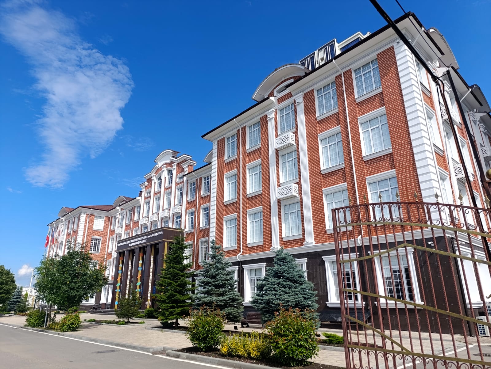 https://upforme.ru/uploads/0001/d0/60/2/111121.jpg
